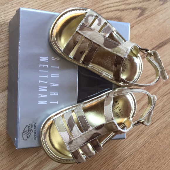 Stuart Weitzman - Picture 4 of 5